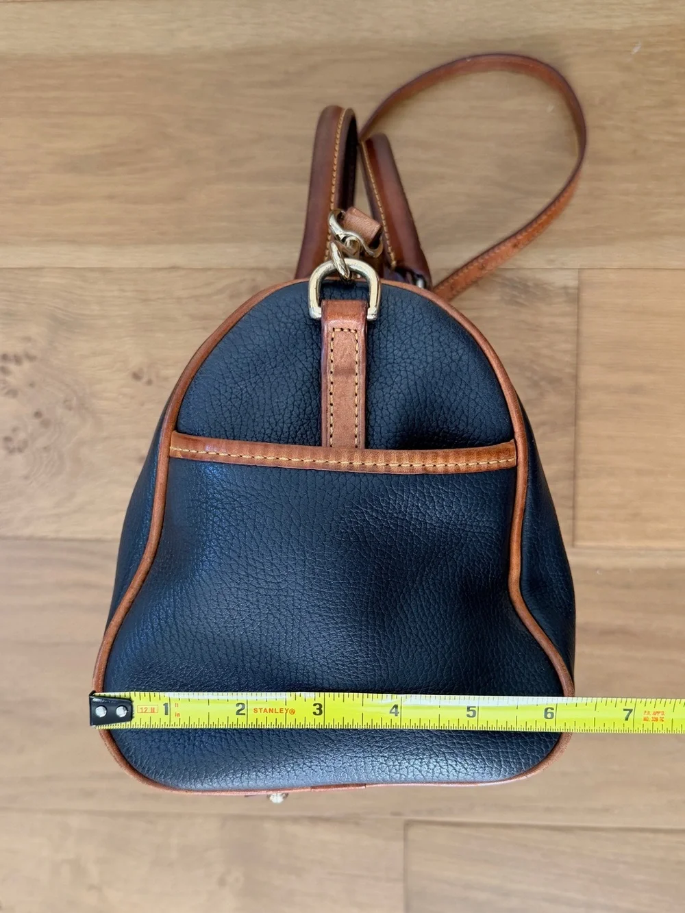 Dooney & Bourke Pebble Leather Duffle Satchel Bag Black Tan Medium Classic Prep